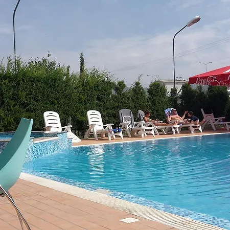 Blue Sky Otel