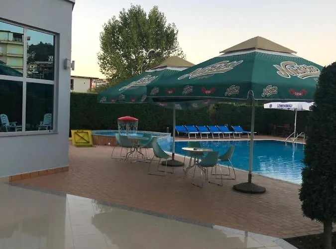 Hotel Blue Sky Golem (Tirana)