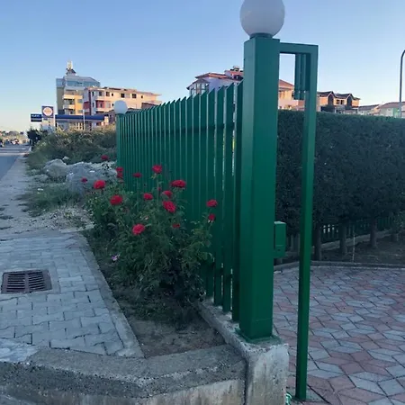 Blue Sky Otel Golem (Tirana)
