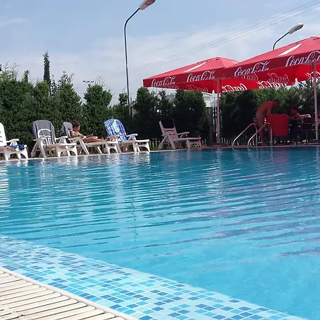 Otel Blue Sky Golem (Tirana)